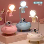 چراغ مطالعه فضانورد