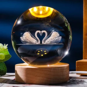 چراغ خواب گوی کریستال مدل قو عاشق